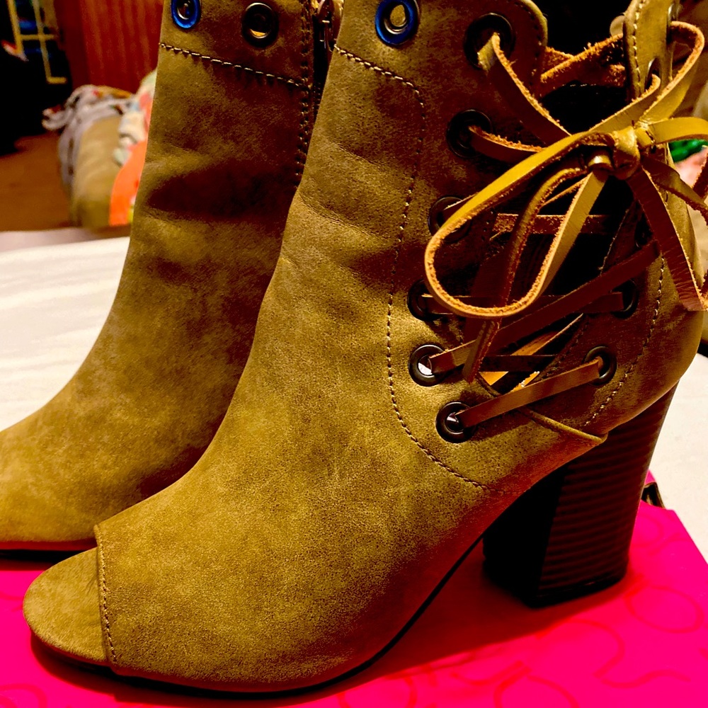 👢Sugar Ankle Peep Toe Booties